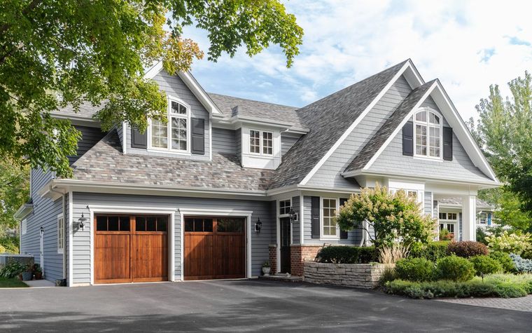 Long Island home with driveway access for a heating oil delivery truck